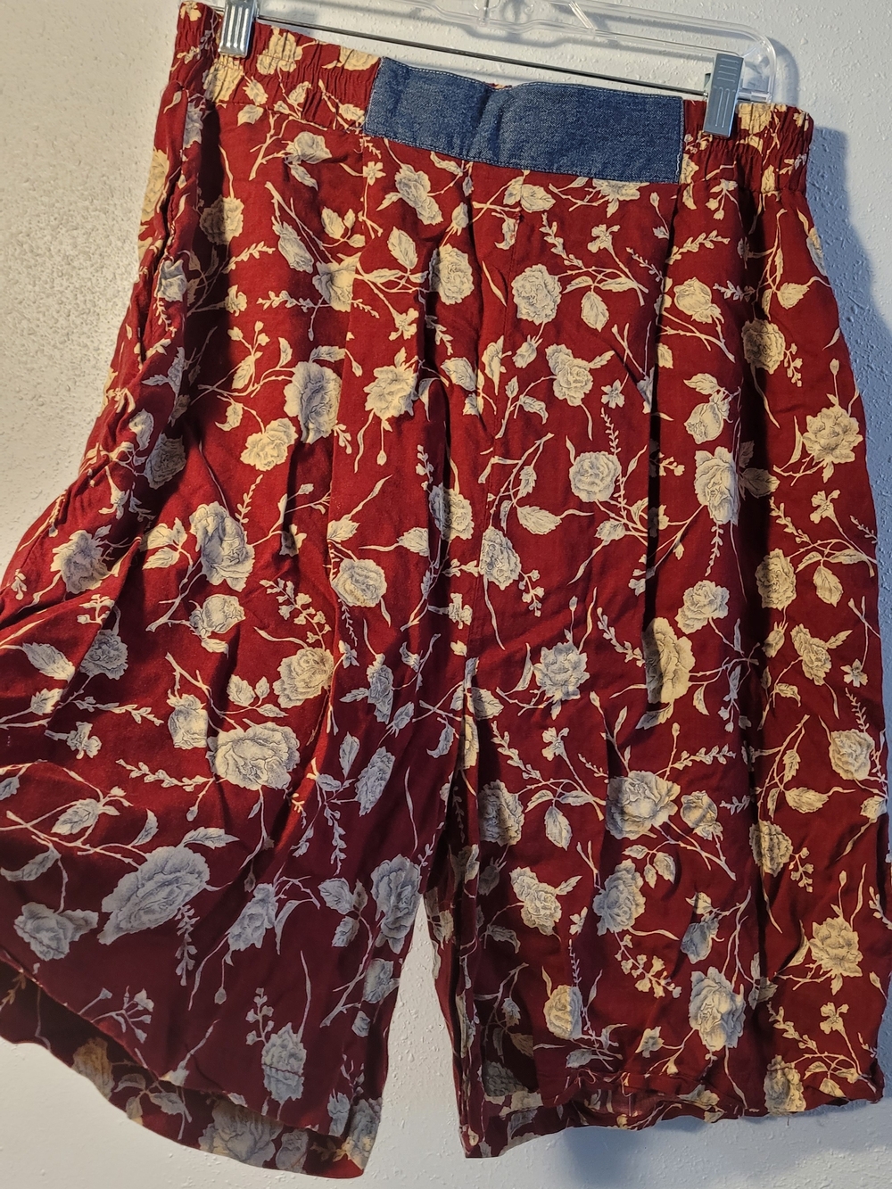 Floral Wide-Leg Red Women’s Shorts Laura Katherine